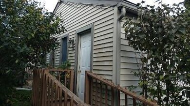 Left side has ramp making the efficiency/in law su