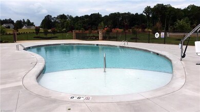 813 Piedmont Crossing Dr unit Lot 164, High Point, NC 27265 - photo 5