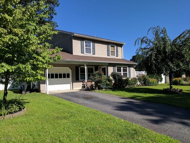 136 Ticonderoga Dr, Toms River, NJ 08755 - photo 4