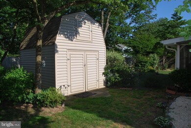 12928 Victoria Heights Dr, Bowie, MD 20715 - photo 5