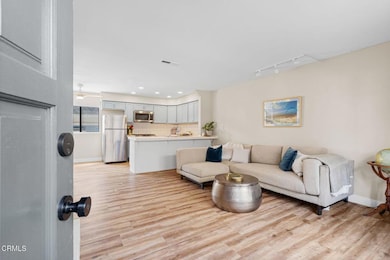 551 S E St, Oxnard, CA 93030 - photo 2