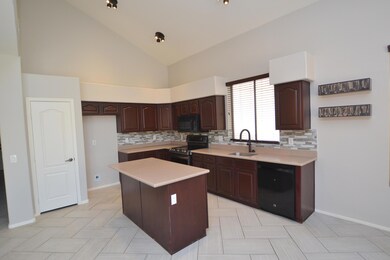 2361 E Robin Ln, Gilbert, AZ 85296 - photo 4
