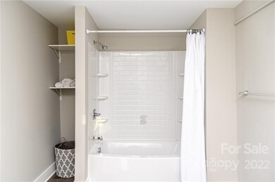 110 E Bell St, Statesville, NC 28677 - photo 5