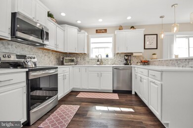 8008 Sunflower Cir, Saint Thomas, PA 17252 - photo 5