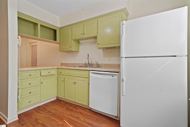 21 Forest Oaks Way, Spartanburg, SC 29307 - photo 4