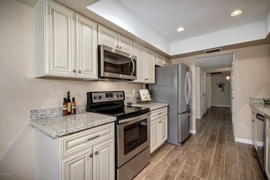 18440 N Conestoga Dr, Sun City, AZ 85373 - photo 7