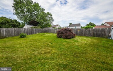 422 Musket Dr, Morrisville, PA 19067 - photo 5