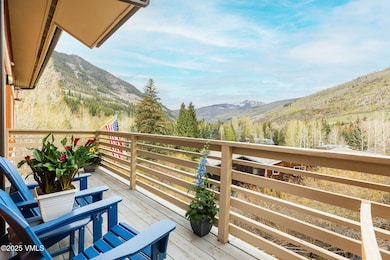 2505_wren_house_16_exterior_deck_a