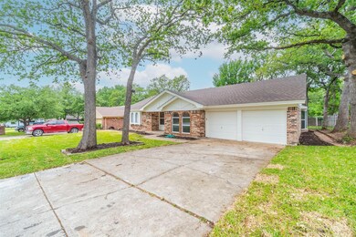 2229 Cambridge Dr, Hurst, TX 76054 - photo 3