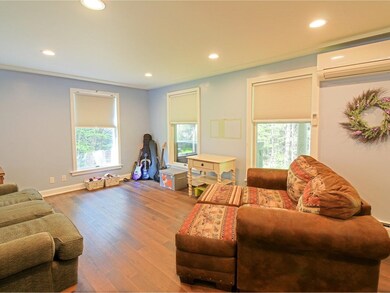 945 Dugway Rd, Richmond, VT 05477 - photo 7