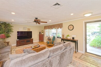 25 Edward Rd, Mendon, MA 01756 - photo 3