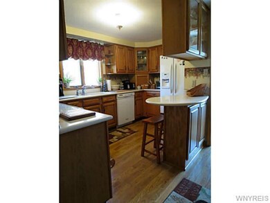 1071 Remington Dr, North Tonawanda, NY 14120 - photo 7