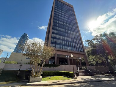 Oxford Condominium unit 1403, Houston, TX 77056 - photo 3