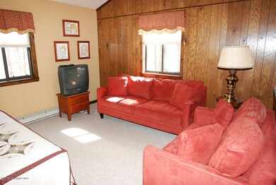 1580 Beech Spring Dr, Pocono Pines, PA 18350 - photo 4