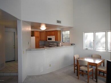 Kitchen & Dining