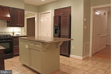 6503 Stonedale Ln, Clifton, VA 20124 - photo 7
