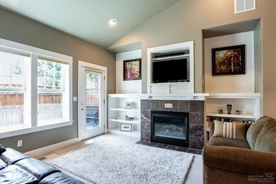 2437 NW Awbrey Rd, Bend, OR 97701 - photo 7