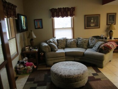 1429 Elreno St, Elkhart, IN 46516 - photo 4