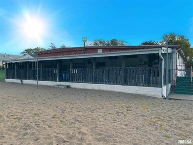 4908 N Pine St, Davenport, IA 52806 - photo 3