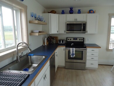 9 Cove St unit seasonal, Mattapoisett, MA 02739 - photo 7