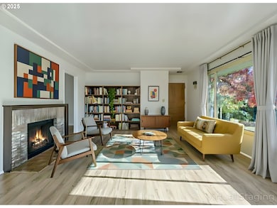 3893 Cedaroak Dr, West Linn, OR 97068 - photo 3