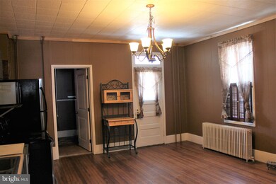 647 Arlington St, Tamaqua, PA 18252 - photo 2