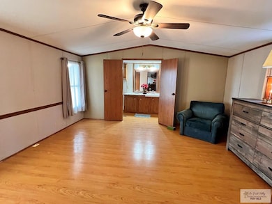 27461 Minnesota Dr, Harlingen, TX 78552 - photo 3