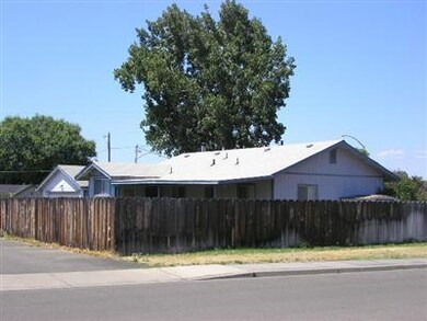 2792 E McAndrews Rd, Medford, OR 97504 - photo 4