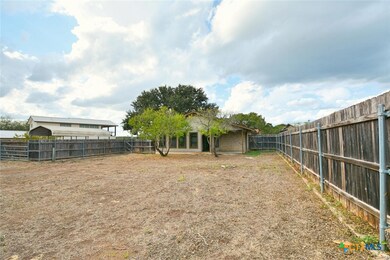 1274 E Common St, New Braunfels, TX 78130 - photo 6