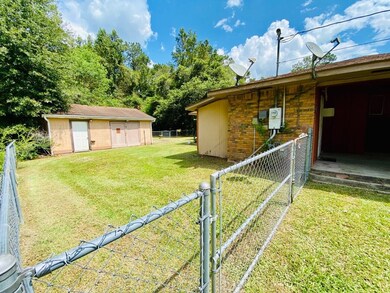 2404 Hickory St, Picayune, MS 39466 - photo 3