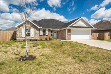 1152 Giulia Ave, Tontitown, AR 72762 - photo 3