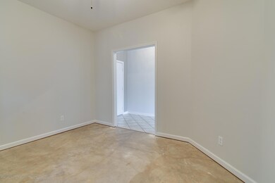381 Fairway Oaks-7