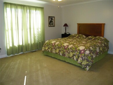 6126 E Meadow Ridge Rd, Columbus, IN 47203 - photo 4