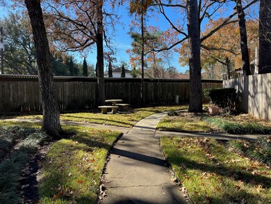 833 Wax Myrtle Ln, Houston, TX 77079 - photo 2