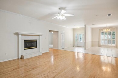 4007 Angelina Ct N, Granbury, TX 76049 - photo 4