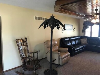 701 NW 10th St, Blue Springs, MO 64015 - photo 4