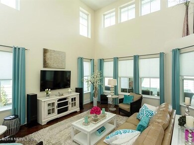 016_Family Room