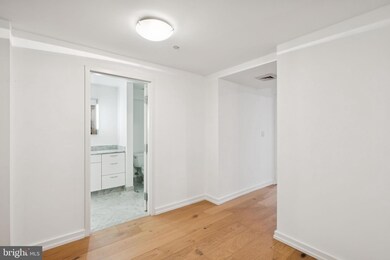 Parc Rittenhouse unit 424, Philadelphia, PA 19103 - photo 6