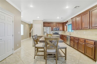 9107 Grand Sunburst Ct, Las Vegas, NV 89149 - photo 6