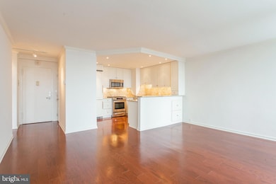 Society Hill Towers unit 9HN, Philadelphia, PA 19106 - photo 7