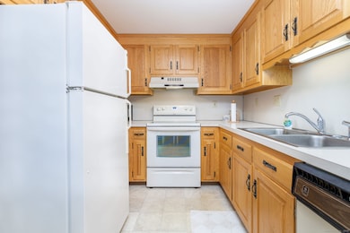 143 Julia Terrace unit 143, Middletown, CT 06457 - photo 6