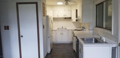 802 Fairway Ct, Hawley, PA 18428 - photo 7