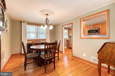 7512 Hillsway Ave, Parkville, MD 21234 - photo 7