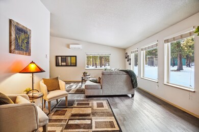 main_level-mud_room-dsc4128