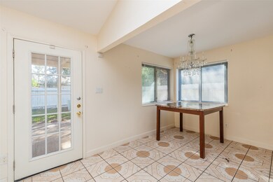 6119 Elkwood Forest Dr, Houston, TX 77088 - photo 5