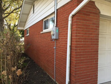 103 S Alton St, Freeburg, IL 62243 - photo 5