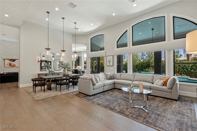 Dining / Living Room