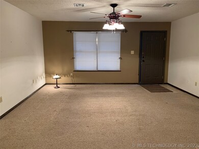 1203 N Kern Ave, Okmulgee, OK 74447 - photo 2
