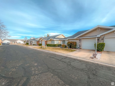 2051 W Canyon View Dr, Saint George, UT 84770 - photo 3