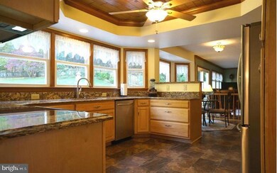 3102 Titanic Dr, Stafford, VA 22554 - photo 3